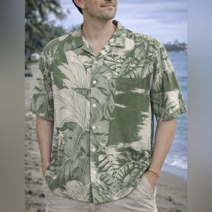 Silk Icon Mens Medium Hawaiian Shirt 100% Silk Green Monstera Leaf Aloha